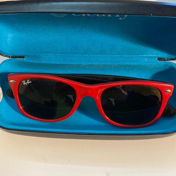 Ray Ban New Wayfarers - Picture 3 of 5